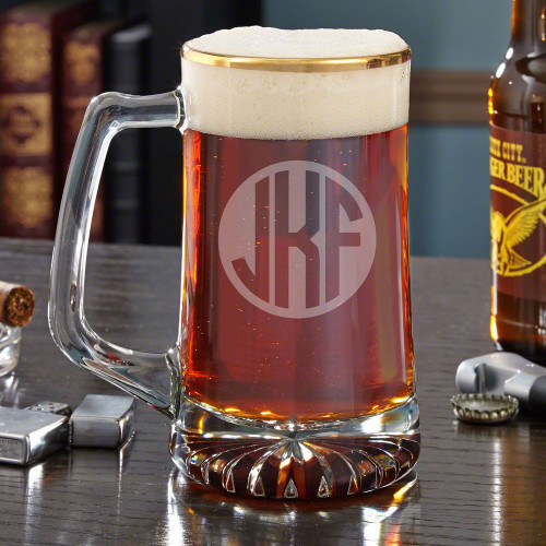 If you're going to drink a beer, you have to do it in style with our custom gold rim Classico beer mug. An insanely handsome way to drink your favorite brews, these glass mugs are perfect if you're looking to add a personal touch to your home bar collecti #mug
