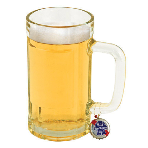 Strike the perfect balance between elegance and down to earth charm with our beer cap wine glass charms. These wine glass markers add a thoughtful detail to a night of drinking wine together, but with a playful twist. Guests can feel free to set their gla #mug