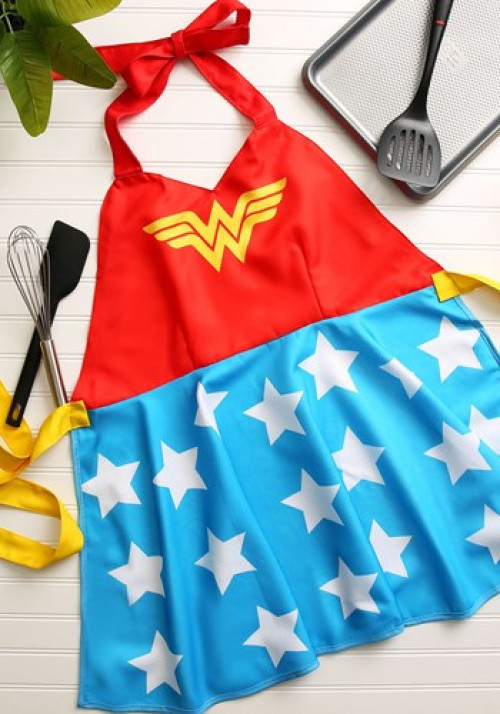 This Wonder Woman fashion apron is perfect to wear while whipping up your favorite Halloween Treats. #fashion