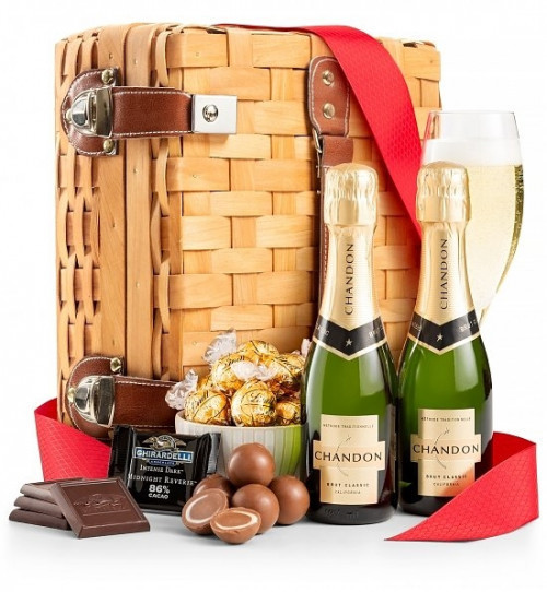 A combination of the two greatest flavors! For the sweet lover: champagne and chocolate. Indulge and delight someone special with this unique gift set that combines two of World's most sensual pleasures: world-class champagne and famous chocolates. A pet #gift