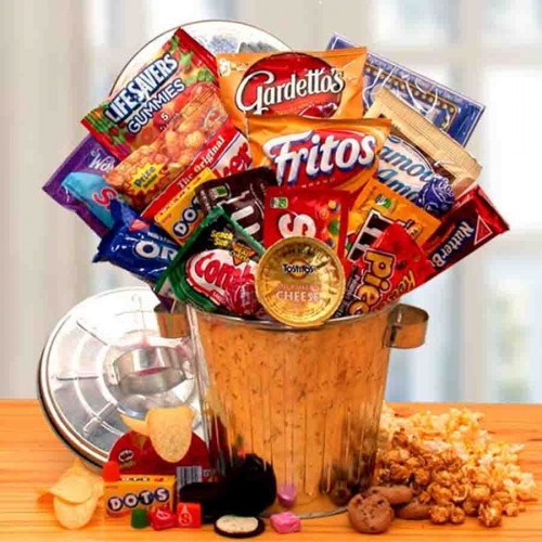 It's a jungle out there and everyone needs a little help surviving sometimes. Our Snack Survival gift can is filled to the brim with munchies like Oreo cookies, Reese's Pieces candies, M and M candies, Famous Amos cookies and more. Give someone special a #gift
