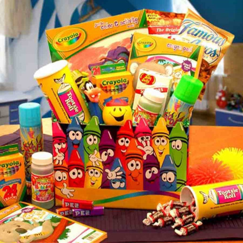 Lots of activities are jammed into this special Crayola gift box. This gift box has been designed with kids in mind. There are a variety of activities and snacks jammed into this exclusive gift box that children of all ages would love. This is a great gif #gift