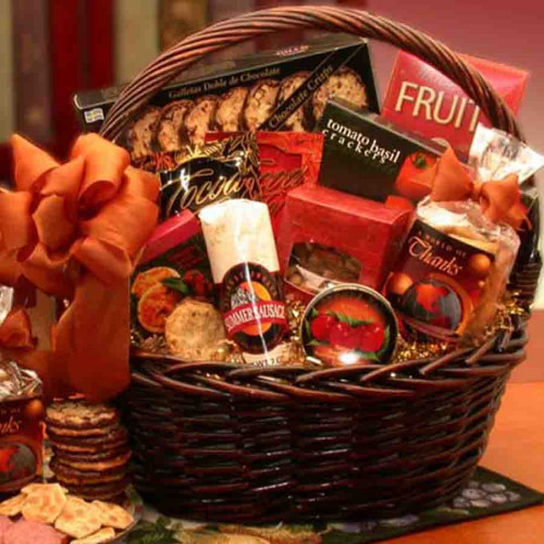 Gourmet Snacks & Thanks are Here! A World of Thanks is offered up with this Gourmet Gift Basket. Many special treats and snacks are loaded into this gift for that special person who went the extra mile for you. Tell them they mean the World to you with th #gift