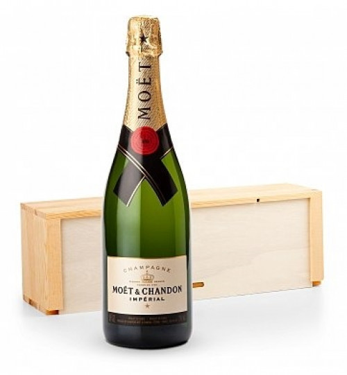 It's the perfect gift for clients, colleagues, and loved ones! Send this upscale wine to congratulate or thank a friend or business associate. The gift of champagne always makes a grand impression. This elegant gift comes with one bottle of well-balanced, #gift