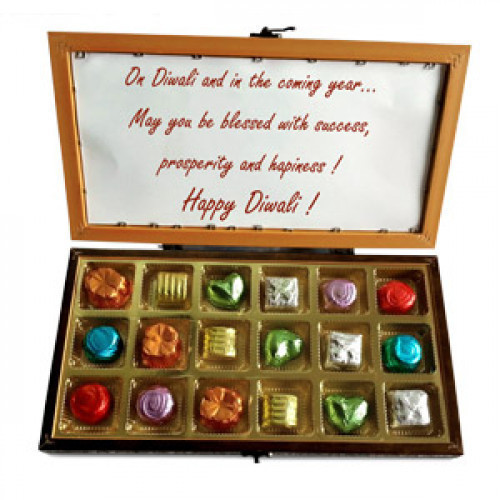 This scrumptious choco-nut gift box consists of 18 almond pistachio chocolates. #gift