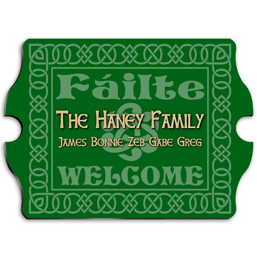 Bring a bit of the Emerald Isle home with an Irish vintage family name sign! Enjoy the Celtic traditions of your Irish heritage with our Celtic Green vintage family name sign. This vibrant vintage wall plaque features a rich green background, an appealing #vintage