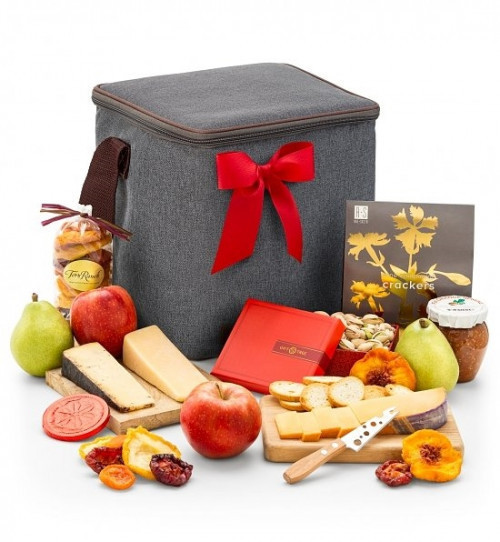 Send perfect pairings of fresh fruit and well-aged artisan cheeses in a classic picnic-style hamper with a hand-tied satin ribbon. Enjoy a picnic of orchard-fresh fruit, well-aged artisan cheeses, fresh nuts and so much more, presented in an elegant hampe #gift