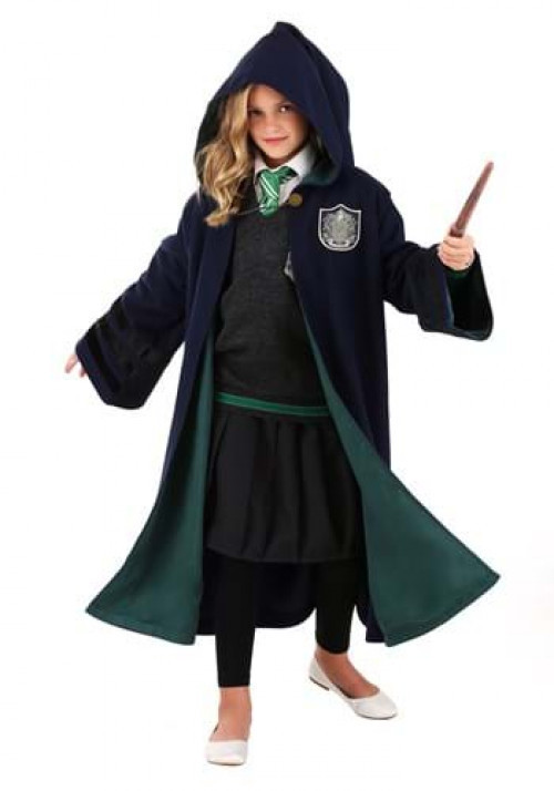 Complete your wizard look with this great Harry Potter Vintage Hogwarts Slytherin Robe. This robe is fit for a child and features a hood and inside pocket. #vintage
