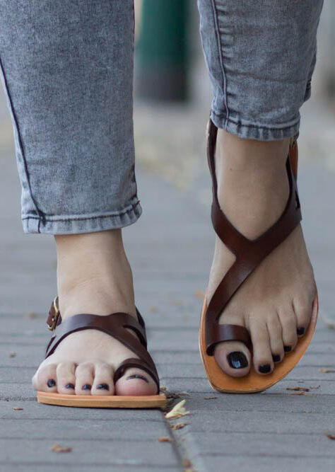 buckle strap flat sandals