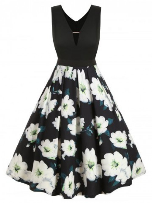 Plus Size Plunge Floral Dress #cut