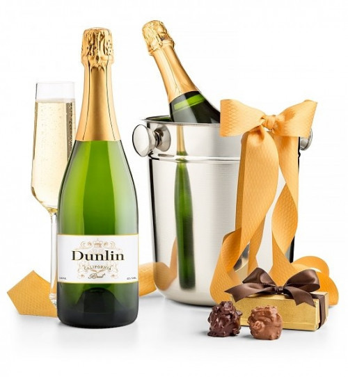 Send and affordable gift of champagne and chocolate. When a special occasion arises, send your best wishes with the unparalleled gift of champagne and chocolate. Nestled in a Queen Anne chiller, this timeless gift makes a prestigious presentation. Fils Ga #wine