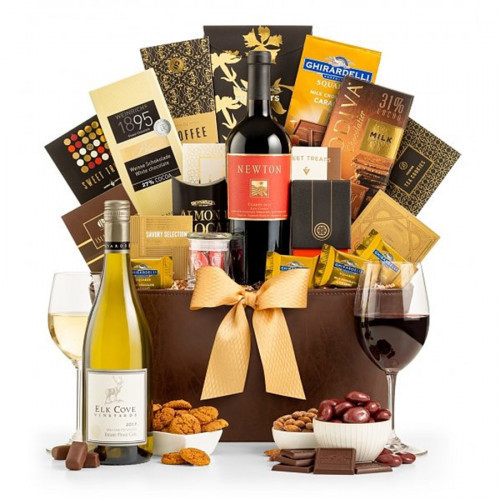 Sterling Cabernet and crisp Elk Cove Pinot Gris is paired with gourmet chocolates and savory companions. Berry-rich Cabernet and a crisp Pinot Gris make this a great choice for an impressive gifts. Paired with gourmet chocolates and savory companions, th #wine