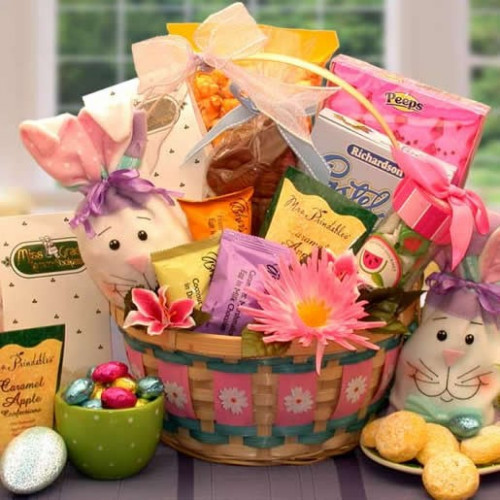 The hand painted wood chip basket is filled with scrumptious candy treats including a fabric bunny bag filled with foil wrapped milk chocolate Easter Eggs and a fabric keepsake tote. #toys
